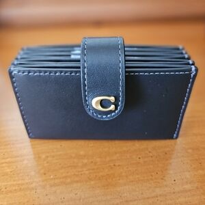 Coach Black Essential Multi Card Holder - NWOT Leather
